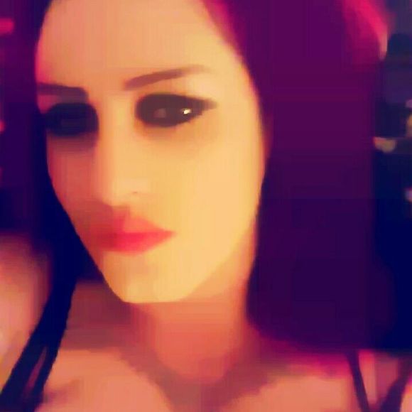 Meet your Posher, Melissa - Picture 3 of 7